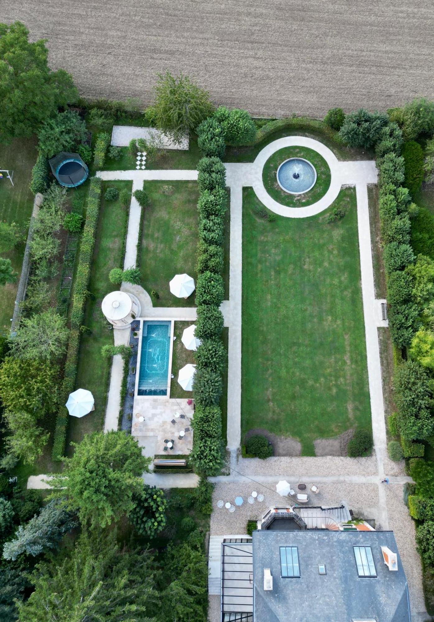 La Grande Maison Lgm Lesches Exterior foto